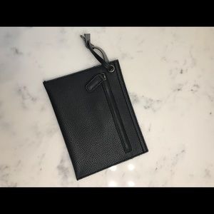 Minimal black clutch